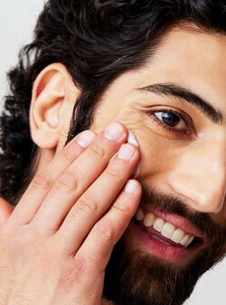 Ultimate After Shave Balm image number null