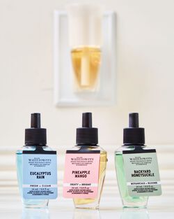 Backyard Honeysuckle Wallflowers Fragrance Refill image number null