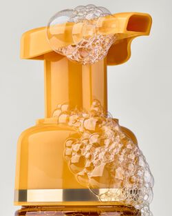 Belle Gentle & Clean Foaming Hand Soap image number null