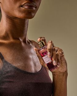 Covered In Roses Travel Size Fine Fragrance Mist image number null