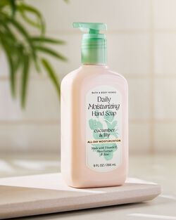 Cucumber & Lily Daily Moisturizing Hand Soap image number null