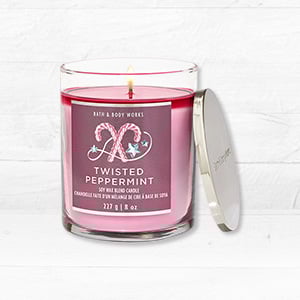 Single Wick Candles, 2 For Rp 590.000